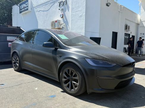 Used 2024 Tesla Model X AWD/4WD image 2
