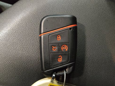 Used 2019 Volkswagen Jetta SEL Premium FWD image 32