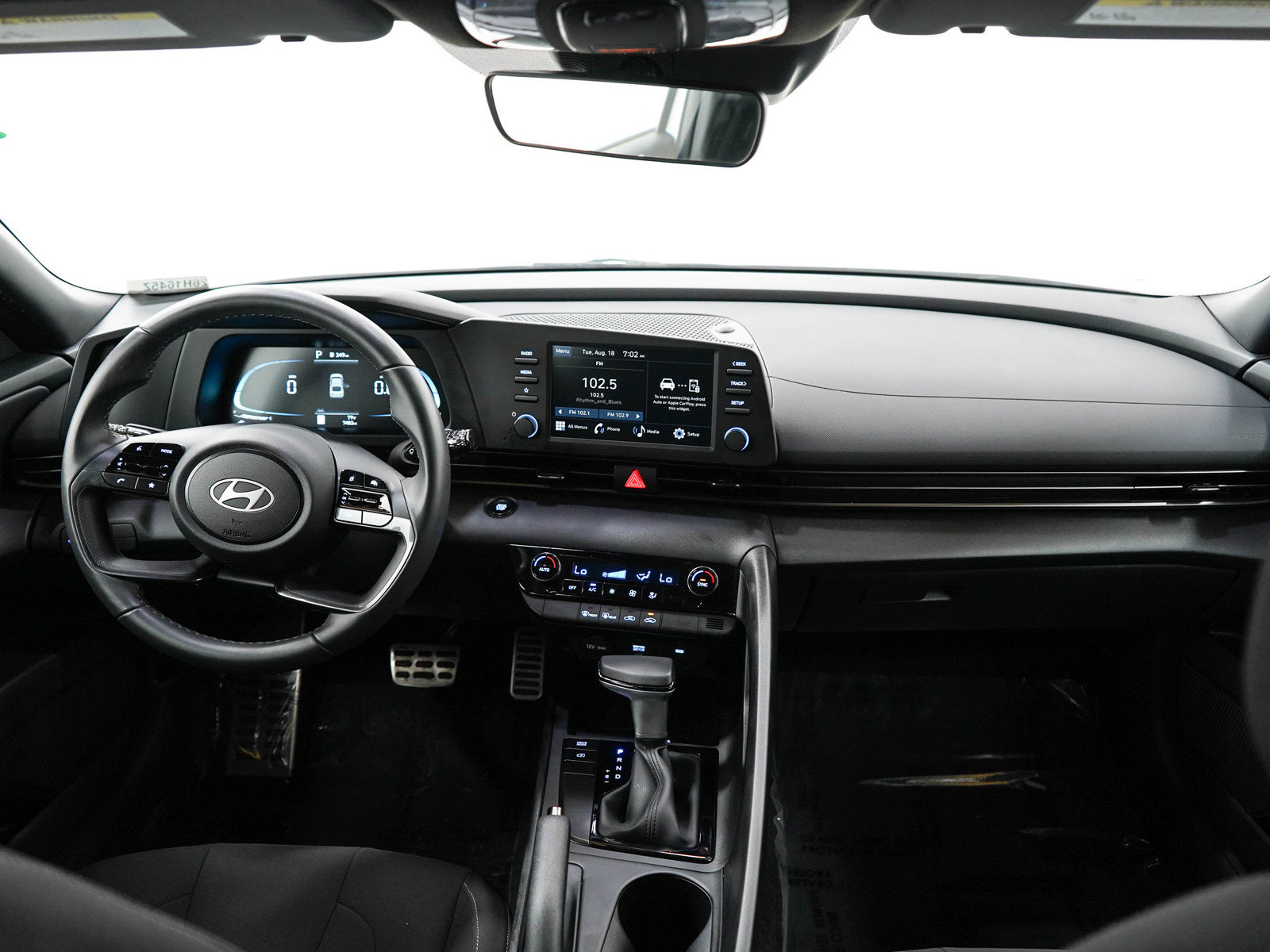 Certified 2025 Hyundai Elantra Sport FWD image 12