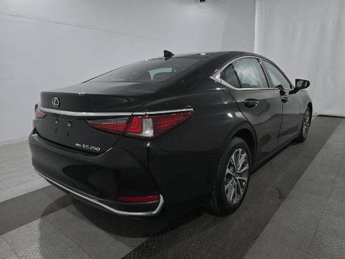Used 2022 Lexus ES 250 w/ Premium Package AWD/4WD image 4
