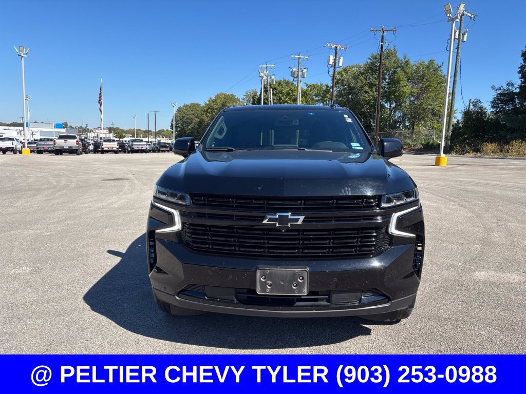 Used 2024 Chevrolet Suburban RST w/ Luxury Package AWD/4WD image 2