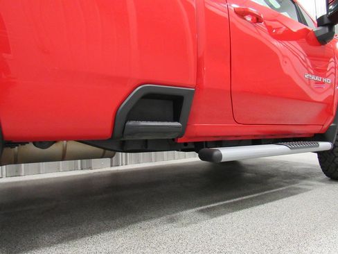 Used 2020 Chevrolet Silverado 2500 LT w/ Z71 Off-Road Package image 26