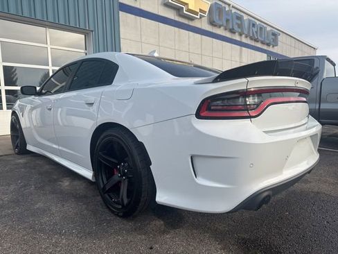 Used 2018 Dodge Charger SRT Hellcat w/ Harman/Kardon Audio Group image 5