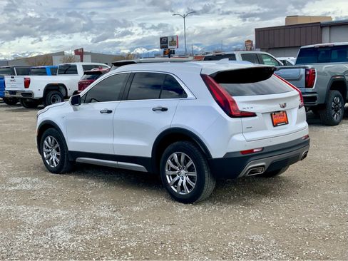 Used 2021 Cadillac XT4 Premium Luxury w/ Enhanced Visibility Package image 3