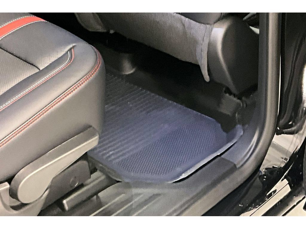 New 2026 Chevrolet Traverse RS w/ LPO, Floor Liner Package FWD image 45
