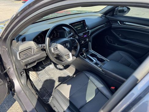 Used 2018 Honda Accord Sport image 22