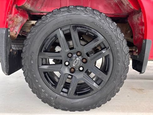 Used 2022 Chevrolet Silverado 1500 Custom AWD/4WD image 7