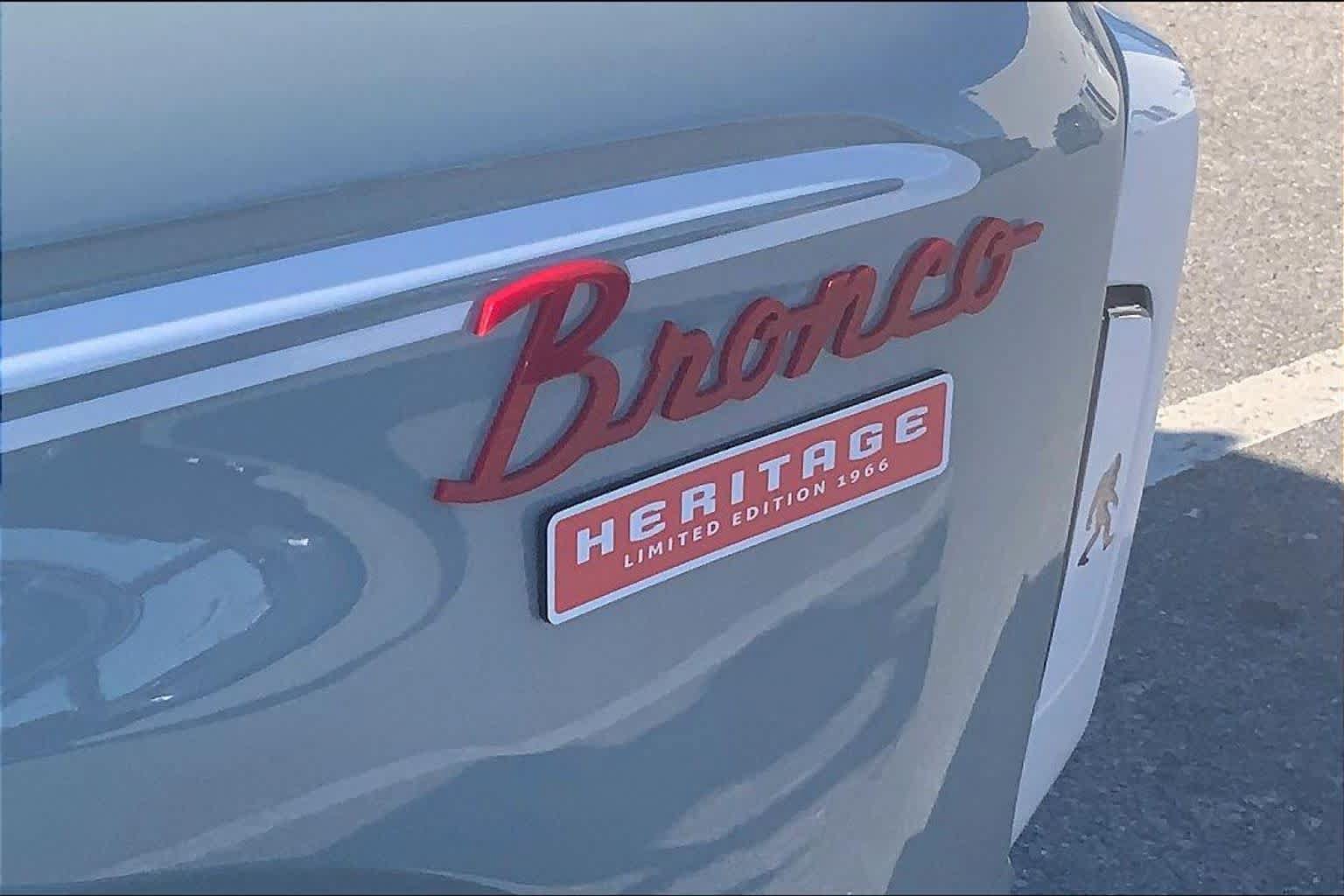 Used 2024 Ford Bronco Heritage Edition AWD/4WD image 29