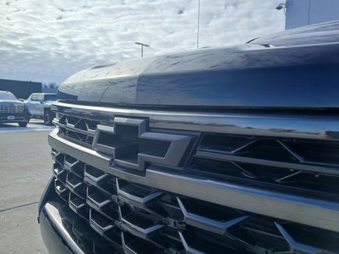 Used 2025 Chevrolet Silverado 1500 ZR2 w/ Technology Package image 33