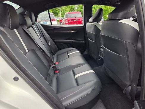 Used 2025 Toyota Camry SE FWD image 15