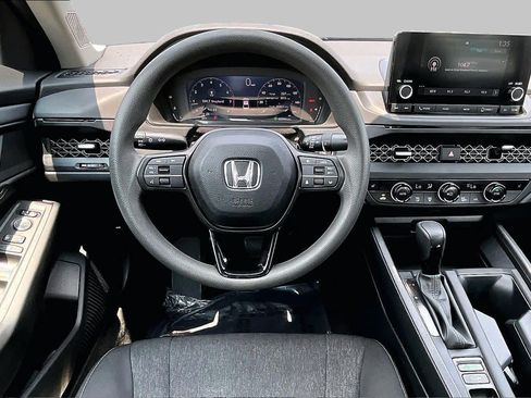Used 2023 Honda Accord EX image 6