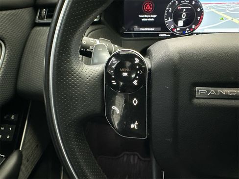 Used 2018 Land Rover Range Rover Velar R-Dynamic SE image 28