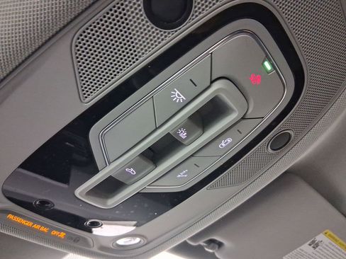 Used 2022 Audi Q5 2.0T Premium Plus w/ Premium Plus Package image 25