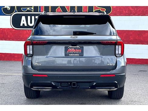 Used 2025 Ford Explorer ST-Line AWD/4WD image 4