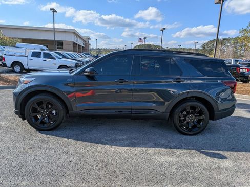 Certified 2023 Ford Explorer ST-Line w/ Class IV Trailer Tow Package image 7