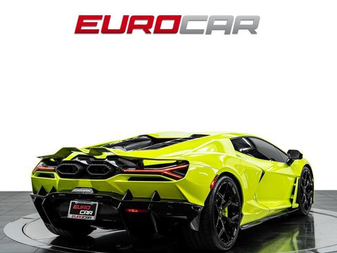 Used 2025 Lamborghini Revuelto AWD/4WD image 5