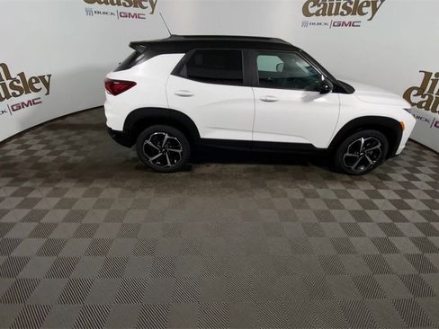 Used 2023 Chevrolet TrailBlazer RS w/ Convenience Package image 9