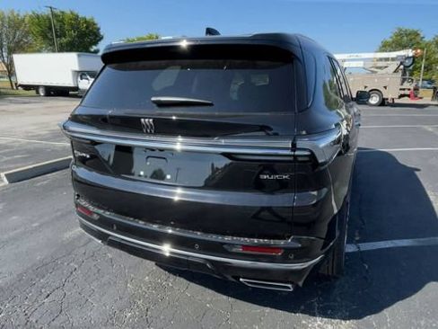 New 2026 Buick Enclave Avenir w/ Super Cruise Package AWD/4WD image 9