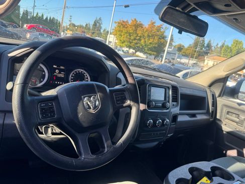Used 2014 RAM 2500 Tradesman w/ Chrome Appearance Group AWD/4WD image 4