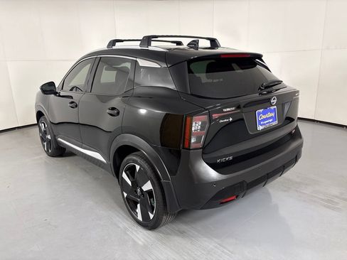 Certified 2025 Nissan Kicks SR FWD image 6