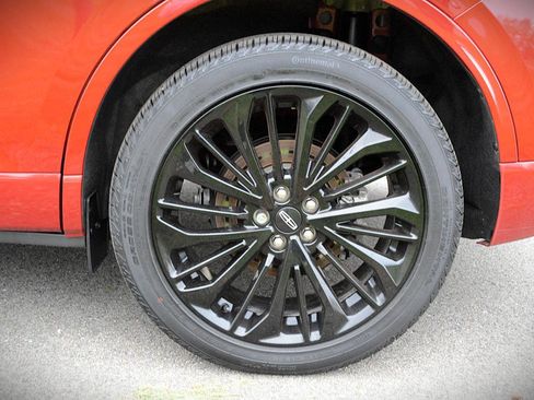 Used 2023 Lincoln Corsair AWD w/ Equipment Group 101A image 10