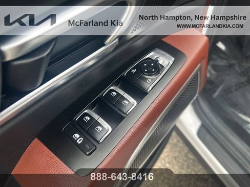 Used 2023 Kia Telluride EX w/ EX Captain's Chair Package FWD image 12