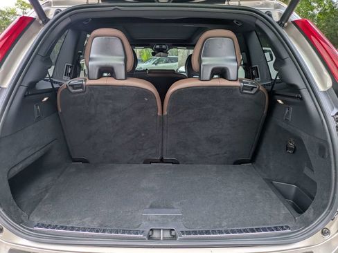 Certified 2023 Volvo XC90 B5 Plus w/ Protection Package Premier AWD/4WD image 12