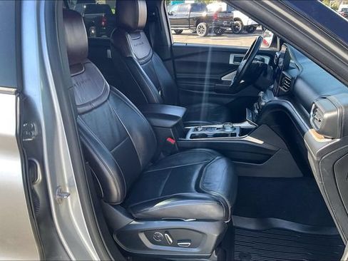 Used 2020 Ford Explorer Platinum w/ Premium Technology Package AWD/4WD image 7