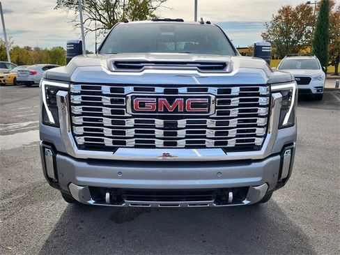 New 2026 GMC Sierra 2500 Denali w/ Denali Reserve Package image 11