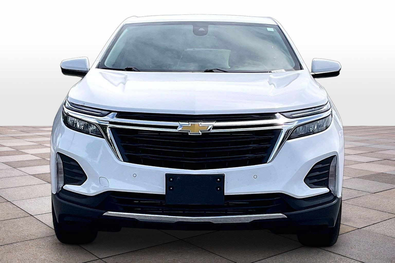 Used 2024 Chevrolet Equinox LT FWD image 3