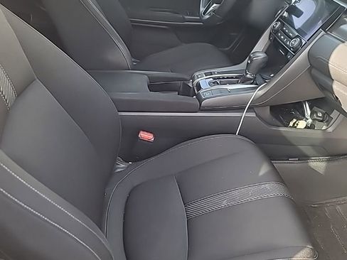 Used 2019 Honda Civic EX image 3