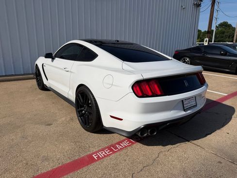 Used 2018 Ford Mustang Shelby GT350 w/ Convenience Package RWD image 4