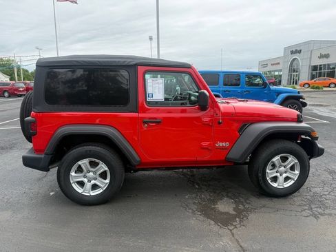 Certified 2019 Jeep Wrangler Sport AWD/4WD image 7