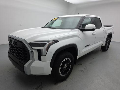 Used 2024 Toyota Tundra SR5 image 5