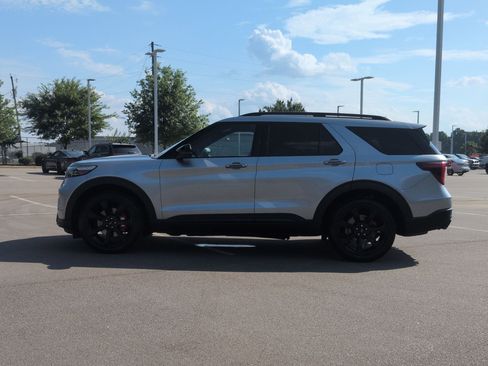 Used 2023 Ford Explorer ST w/ Equipment Group 401A AWD/4WD image 7