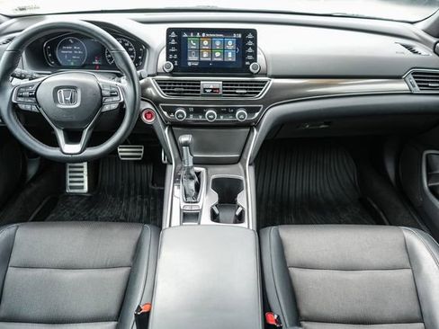 Used 2018 Honda Accord Sport image 12