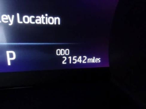 Used 2022 Toyota Camry XSE image 18