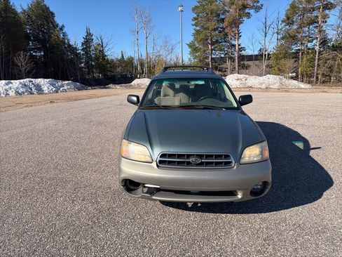 Used 2002 Subaru Outback Wagon AWD/4WD image 8
