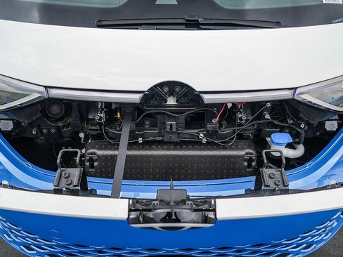 Certified 2025 Volkswagen ID. Buzz 1st Edition RWD image 28