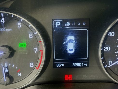 Used 2018 Hyundai Elantra SEL image 16