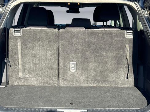 Used 2024 Toyota Highlander LE image 12