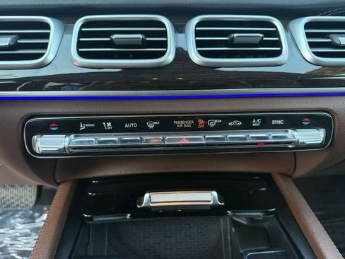 Used 2024 Mercedes-Benz GLS 450 4MATIC image 15
