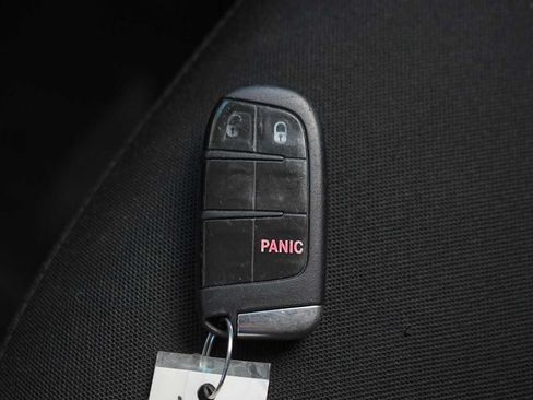 Used 2018 Jeep Renegade Altitude FWD image 28