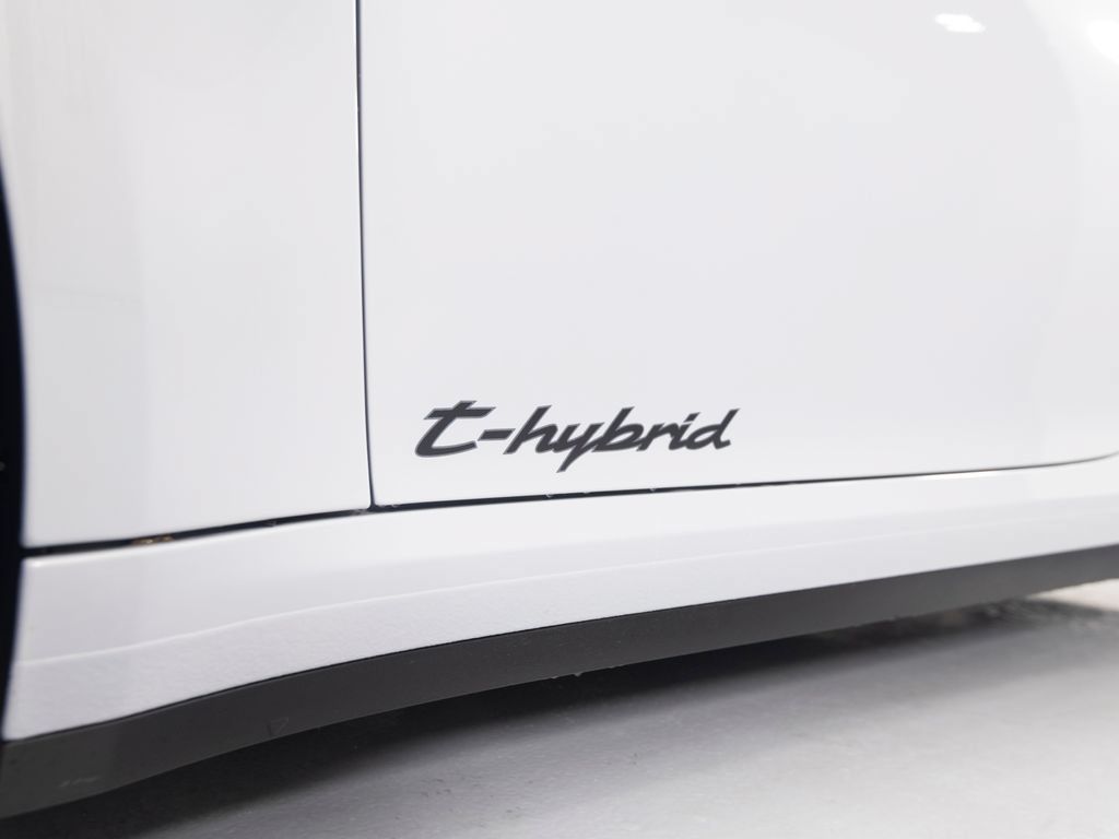 Certified 2025 Porsche 911 Carrera GTS RWD image 50