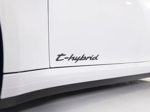 Certified 2025 Porsche 911 Carrera GTS RWD image 50