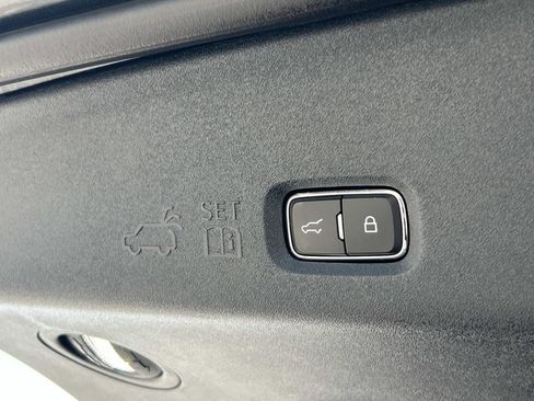 Used 2025 Ford Expedition Active AWD/4WD image 17
