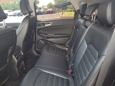 Used 2024 Ford Edge SEL w/ Convenience Package AWD/4WD image 6