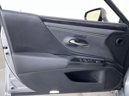 Used 2021 Lexus ES 250 w/ Premium Package image 10