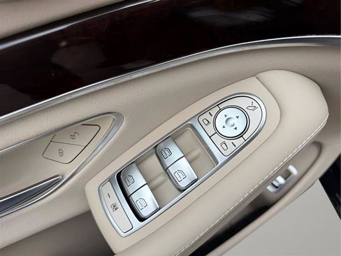 Used 2019 Mercedes-Benz S 560 4MATIC Sedan image 26