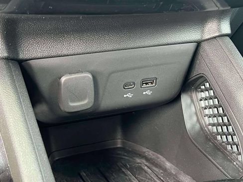 Used 2024 Chevrolet TrailBlazer LT FWD image 28